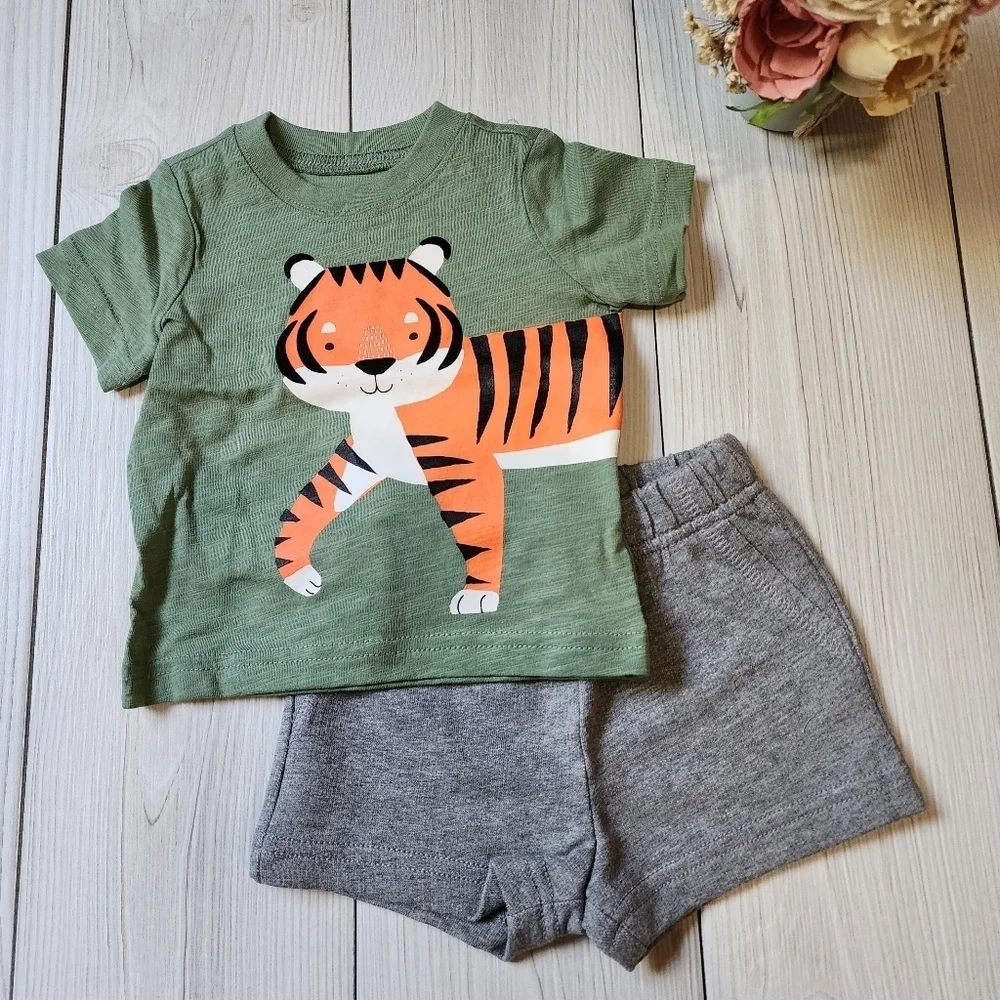 Carter's green short sleeve shirt with grey shorts 2 piece set Size 3 mo NWT